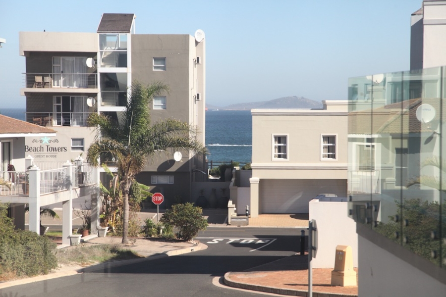 3 Bedroom Property for Sale in Calypso Beach Western Cape